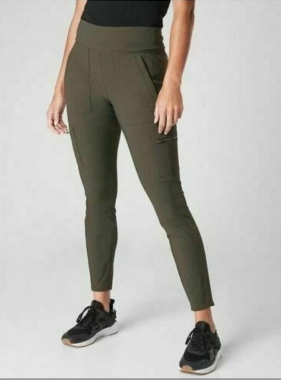 Athleta Size 4 Dark Gray Headlands Hybrid Cargo Pants Athletic Gym Stretch
